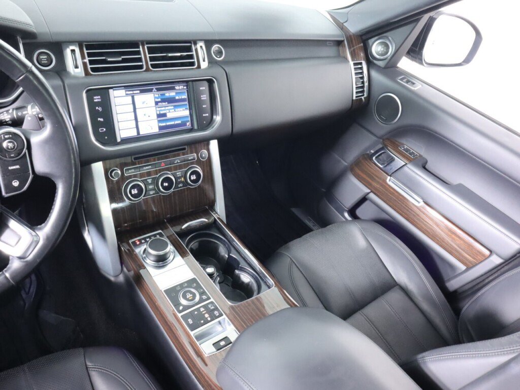 Used 2015 Land Rover Range Rover Supercharged AWD/4WD image 34