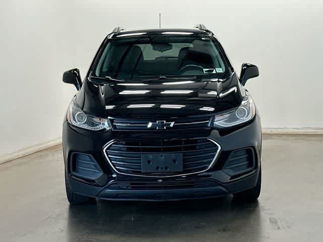 Used 2022 Chevrolet Trax LT w/ Premium Seat Package AWD/4WD image 29