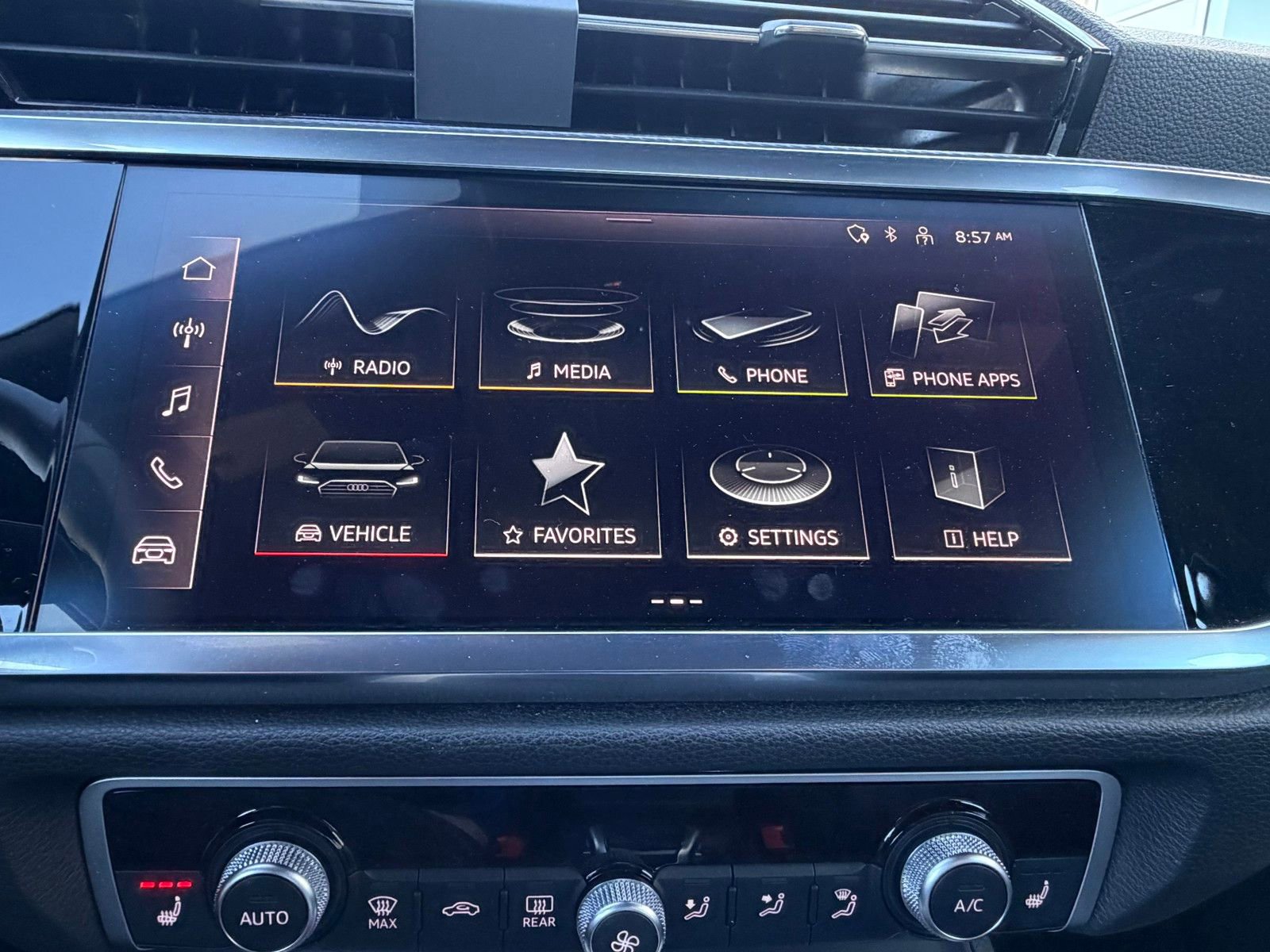 Used 2025 Audi Q3 2.0T Premium image 17