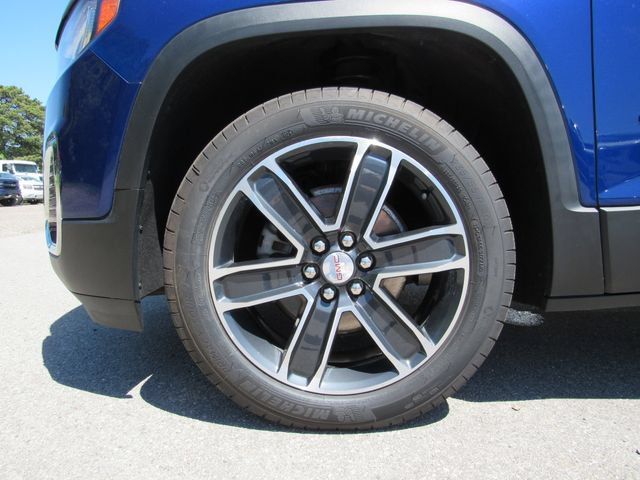Used 2023 GMC Acadia SLT w/ Technology Package AWD/4WD image 9
