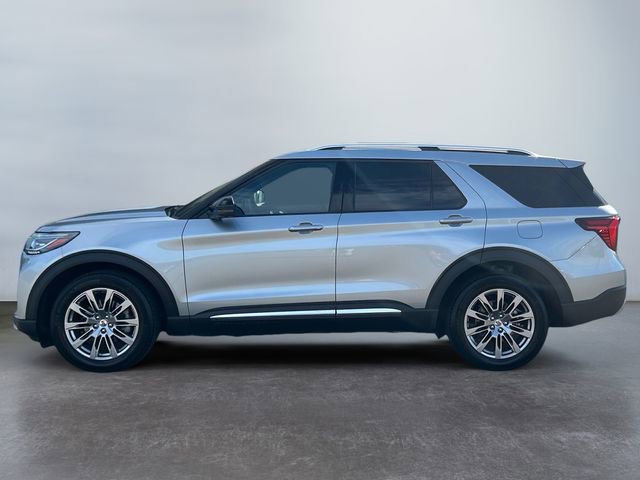 Used 2025 Ford Explorer Platinum AWD/4WD image 2