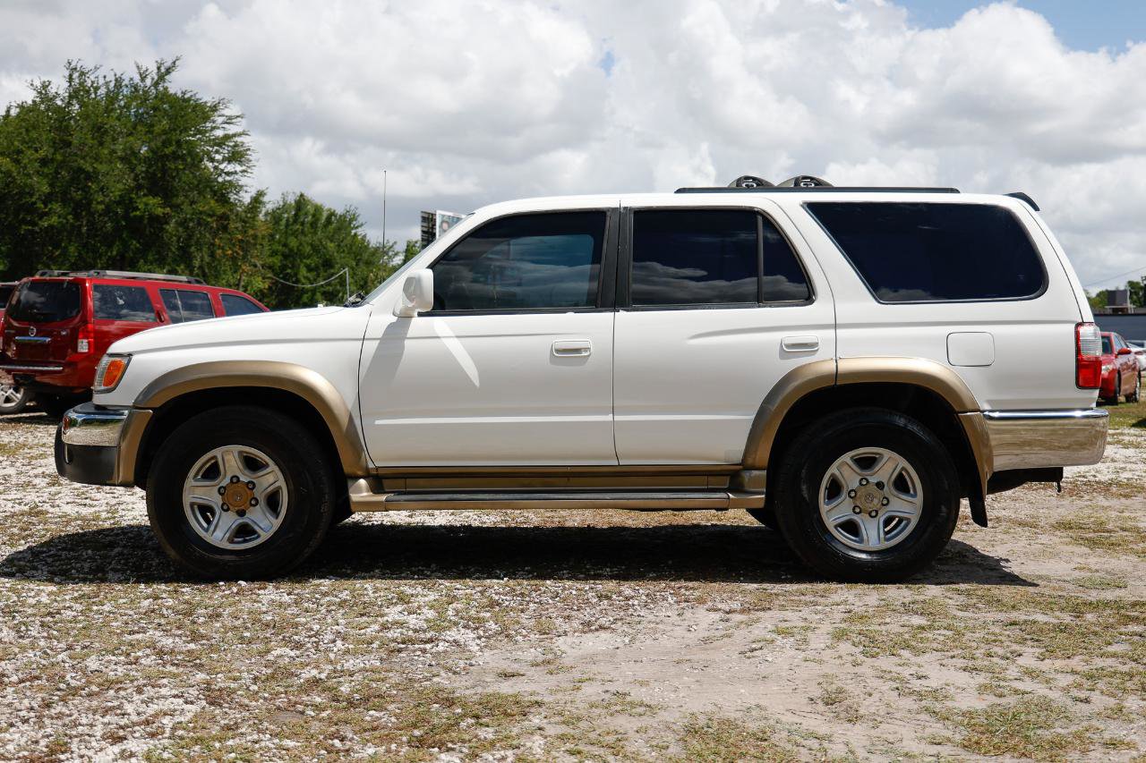 Used 2002 Toyota 4Runner SR5 image 3