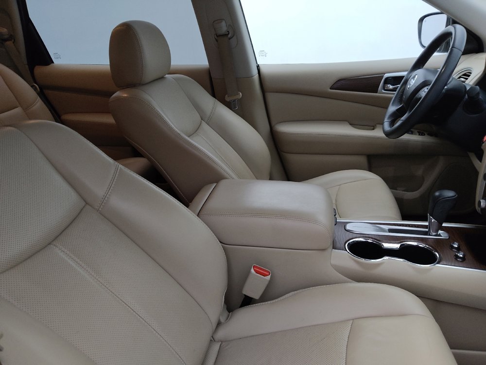 Used 2018 Nissan Pathfinder Platinum image 21
