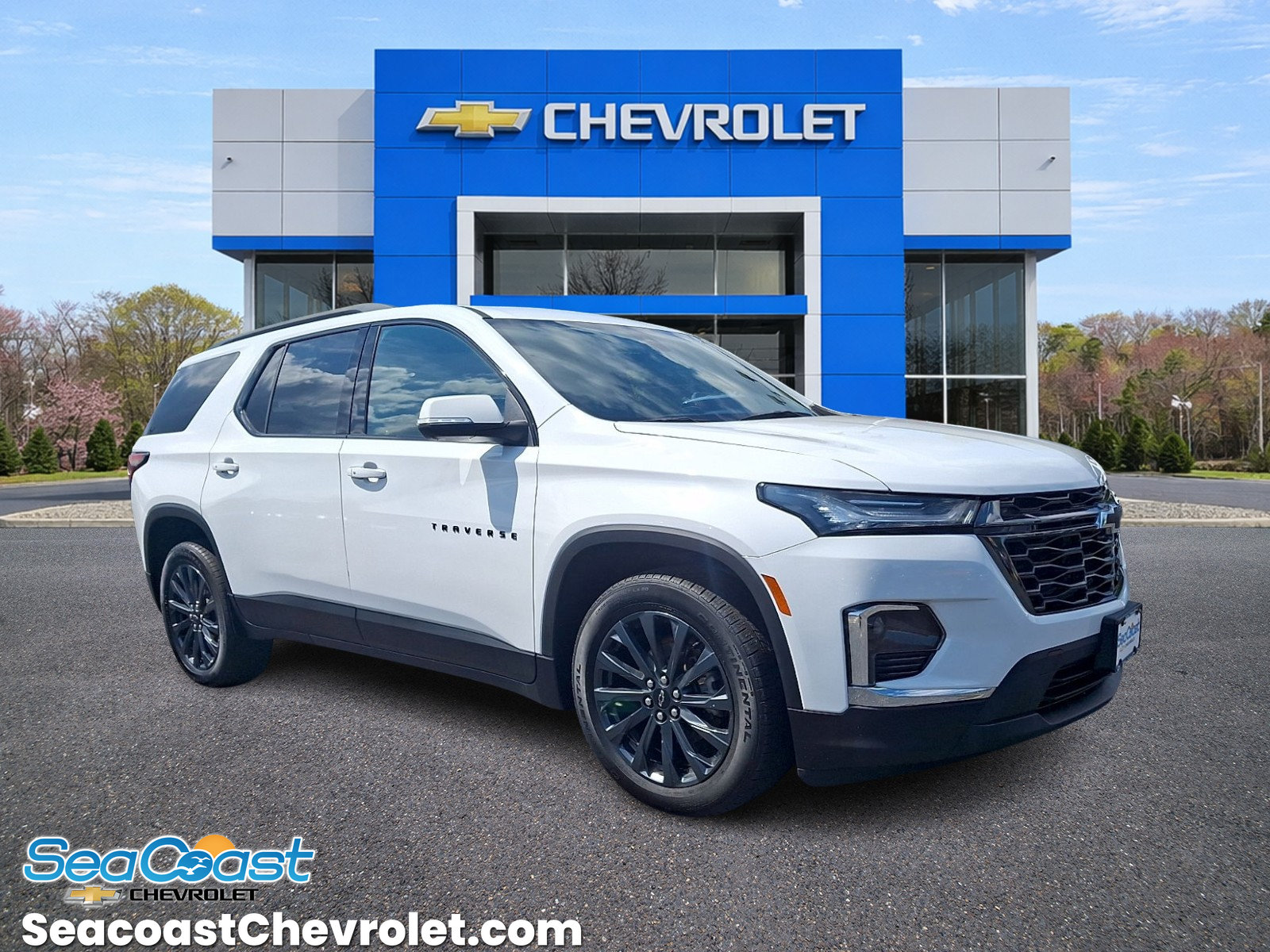 Used 2023 Chevrolet Traverse RS w/ LPO, Floor Liner Package AWD/4WD image 1