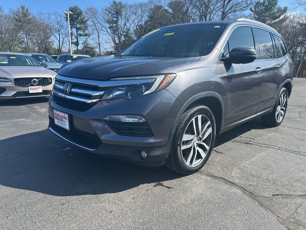 Used 2017 Honda Pilot Touring image 3