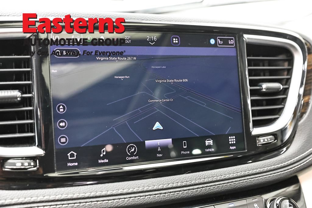 Used 2023 Chrysler Pacifica Limited FWD image 22