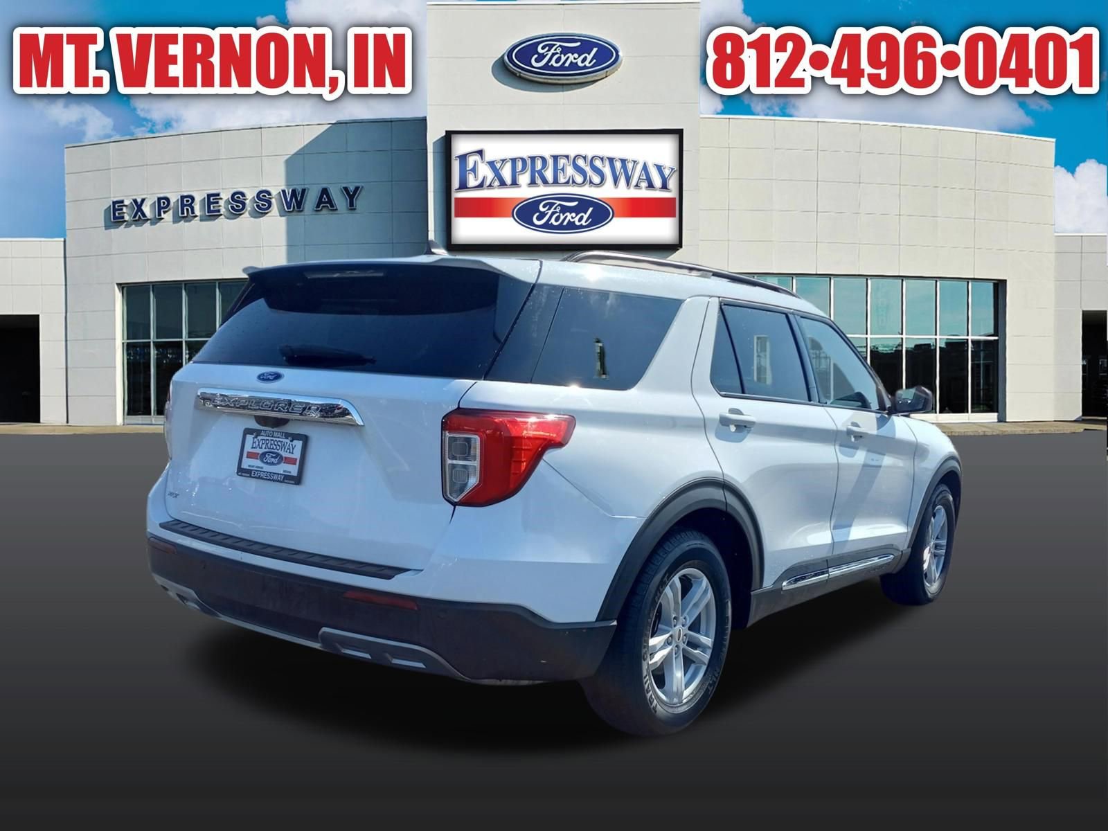 Used 2024 Ford Explorer XLT w/ Equipment Group 202A RWD image 7