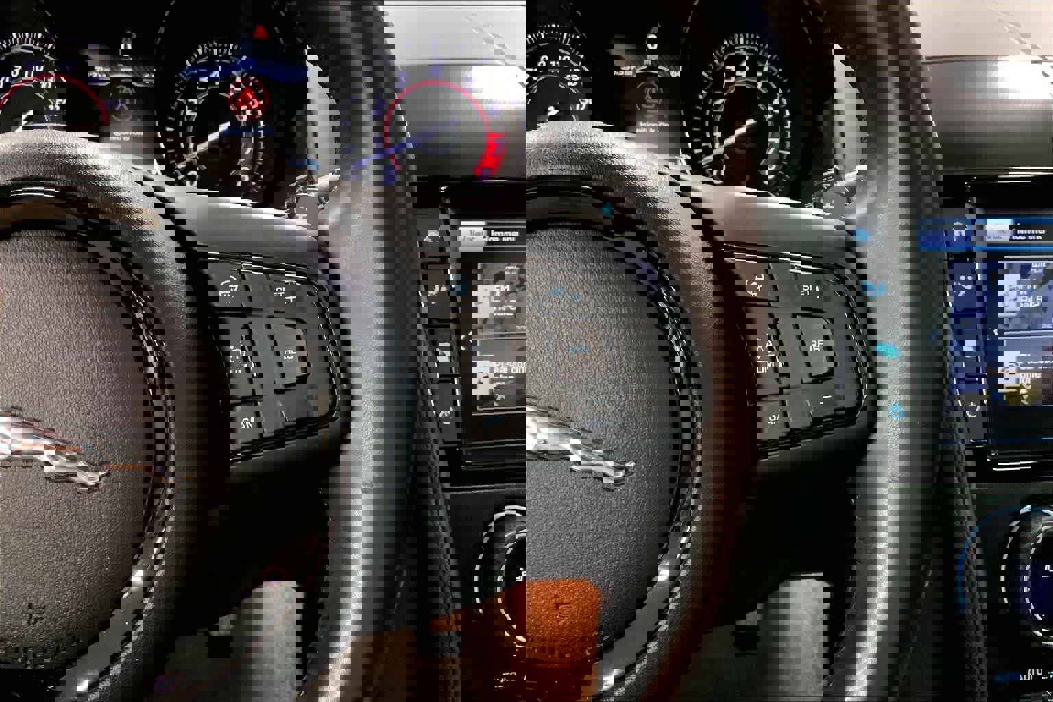 Used 2016 Jaguar F-TYPE Coupe image 41