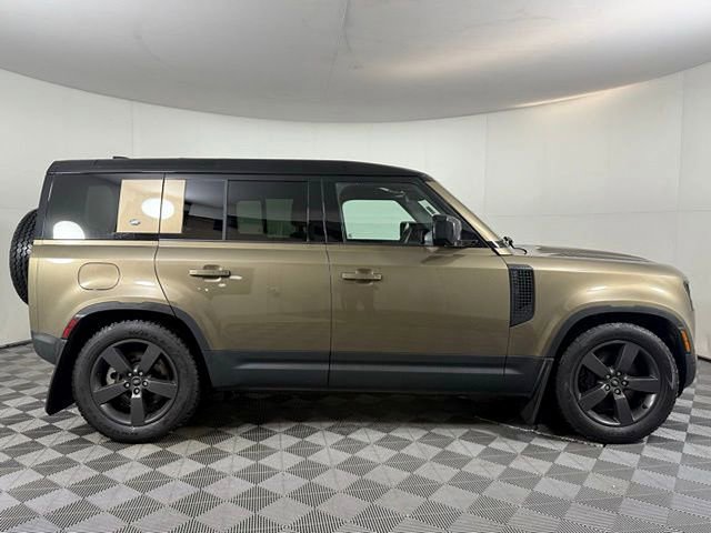 Certified 2024 Land Rover Defender 110 SE image 9