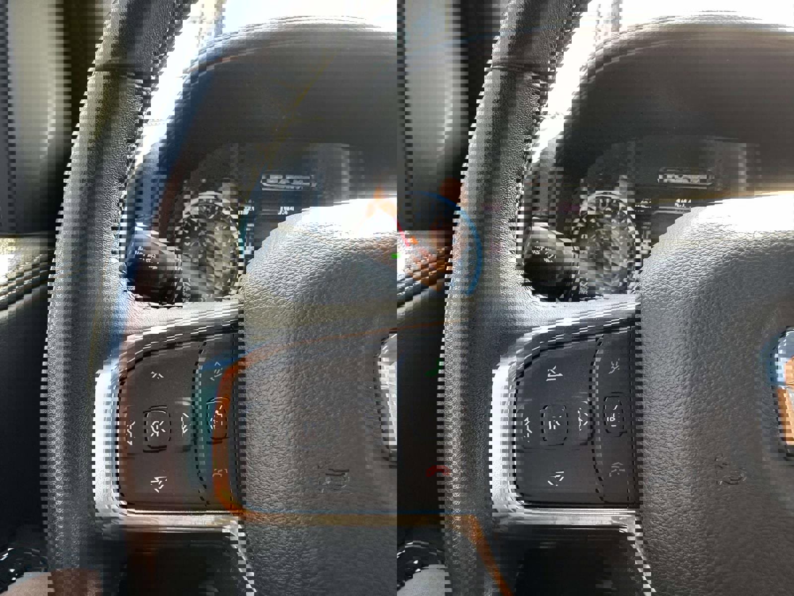 Used 2024 RAM 1500 Laramie image 28