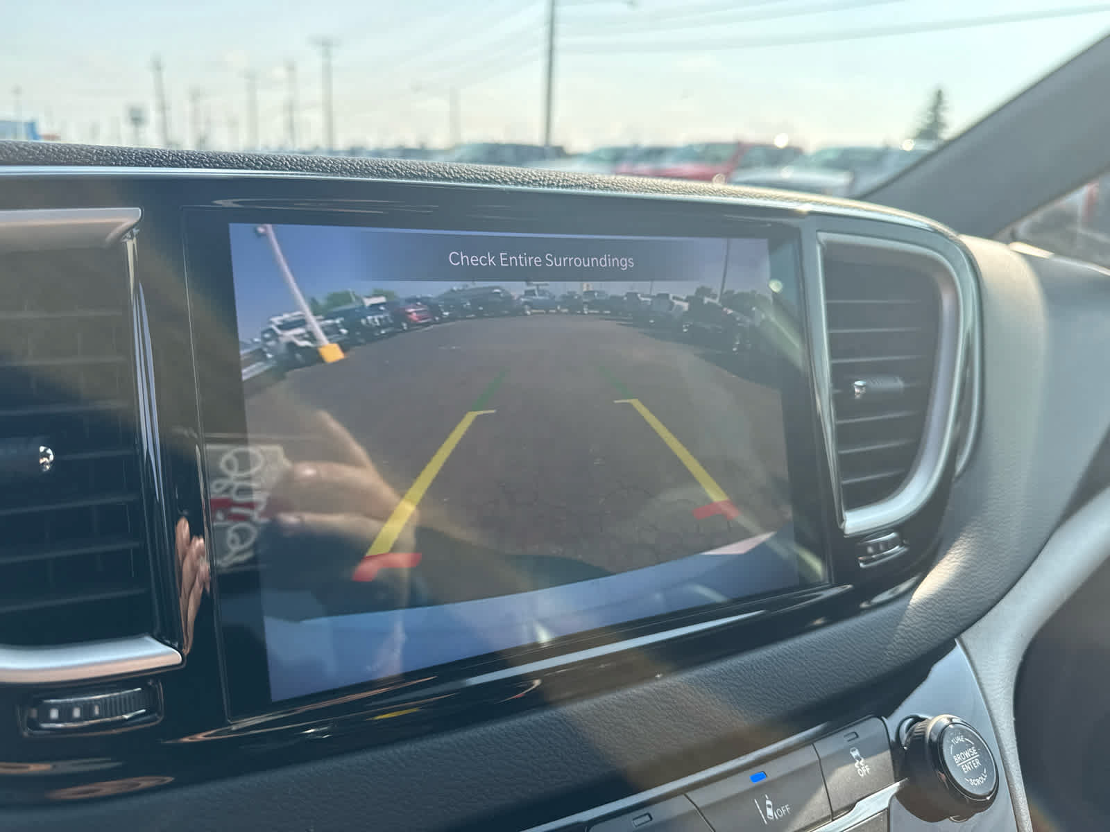Used 2022 Chrysler Pacifica Touring-L FWD image 21