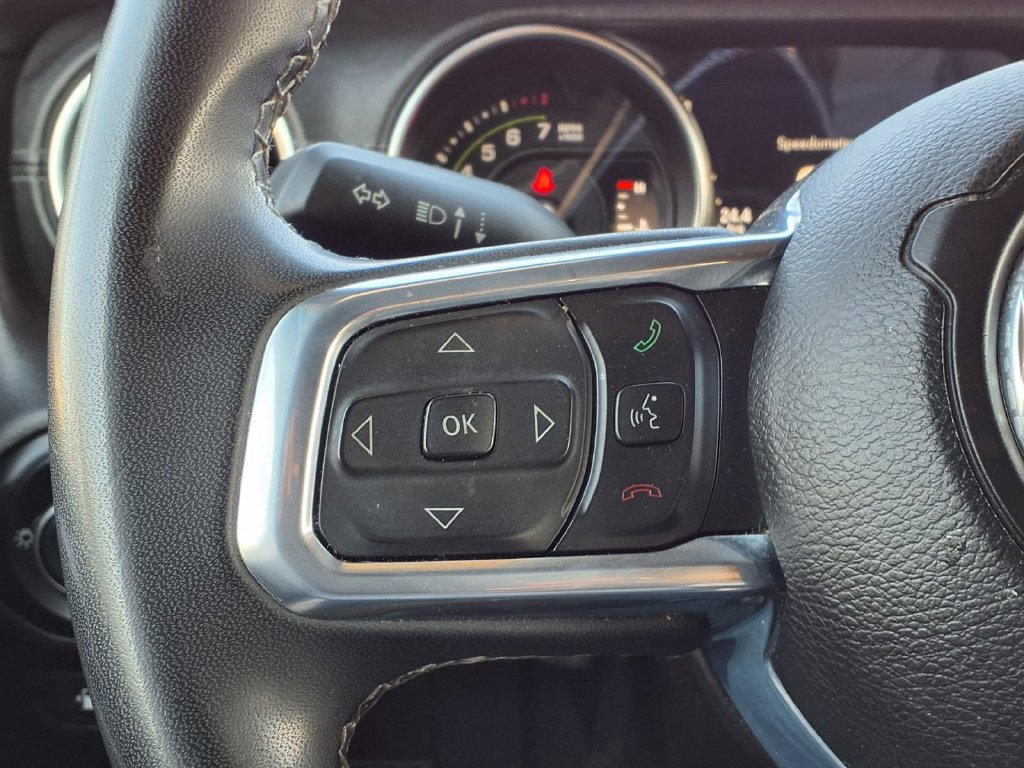 Used 2023 Jeep Wrangler Unlimited Sahara AWD/4WD image 21