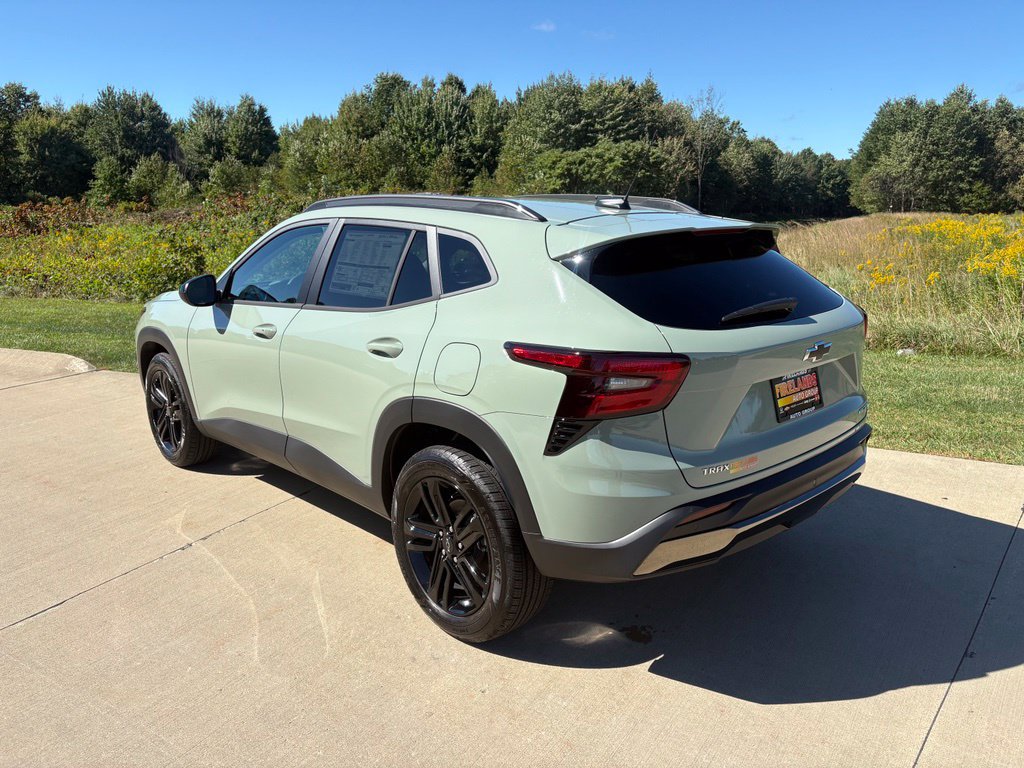 New 2026 Chevrolet Trax ACTIV w/ Sunroof Package FWD image 7