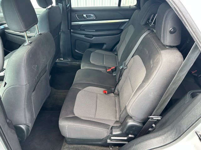 Used 2018 Ford Explorer XLT w/ Equipment Group 201A FWD image 39