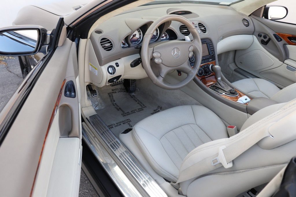 Used 2008 Mercedes-Benz SL 55 AMG image 24