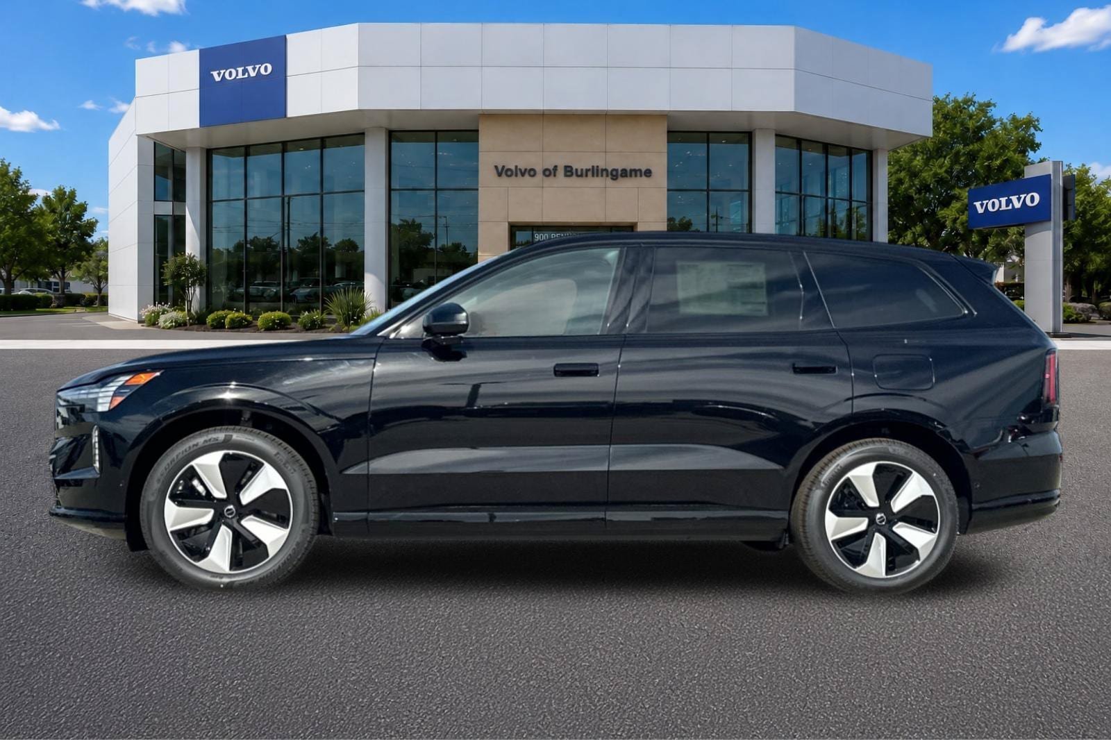 New 2026 Volvo EX90 Plus AWD/4WD image 6