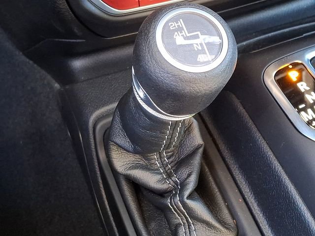 Used 2024 Jeep Gladiator Sport image 25