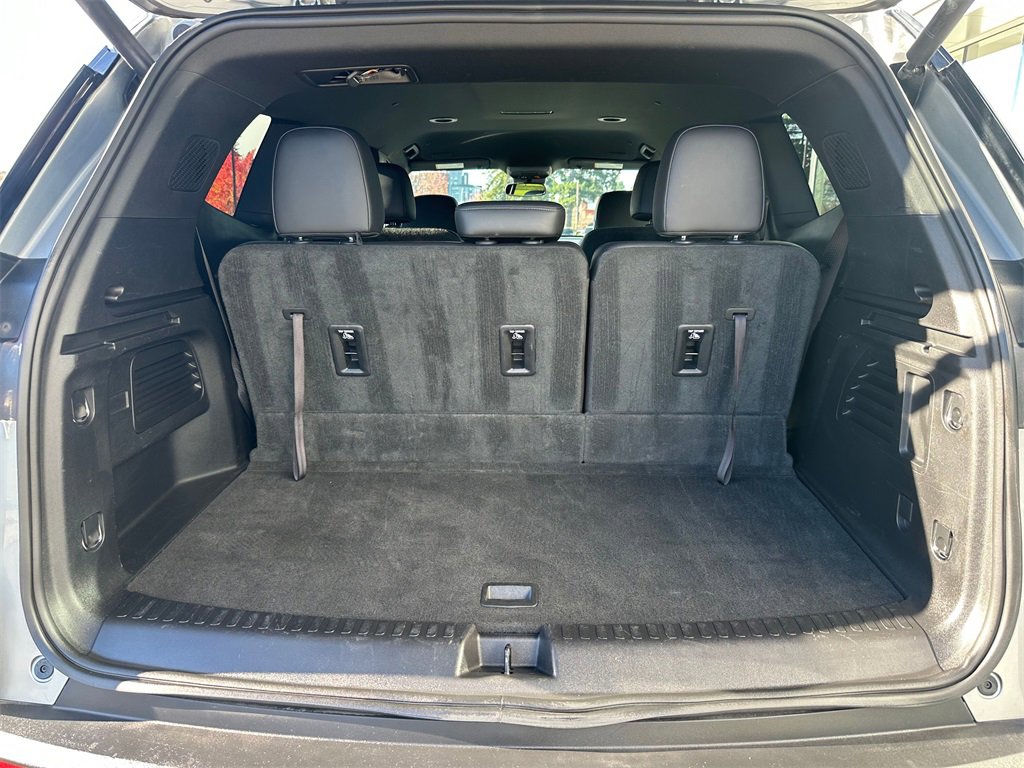 Used 2024 GMC Acadia Elevation image 14