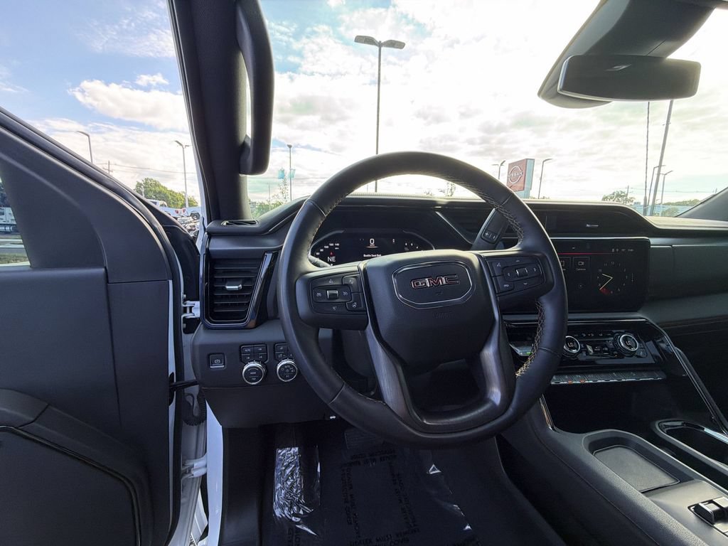 Used 2024 GMC Sierra 2500 AT4 w/ AT4 Preferred Package AWD/4WD image 14