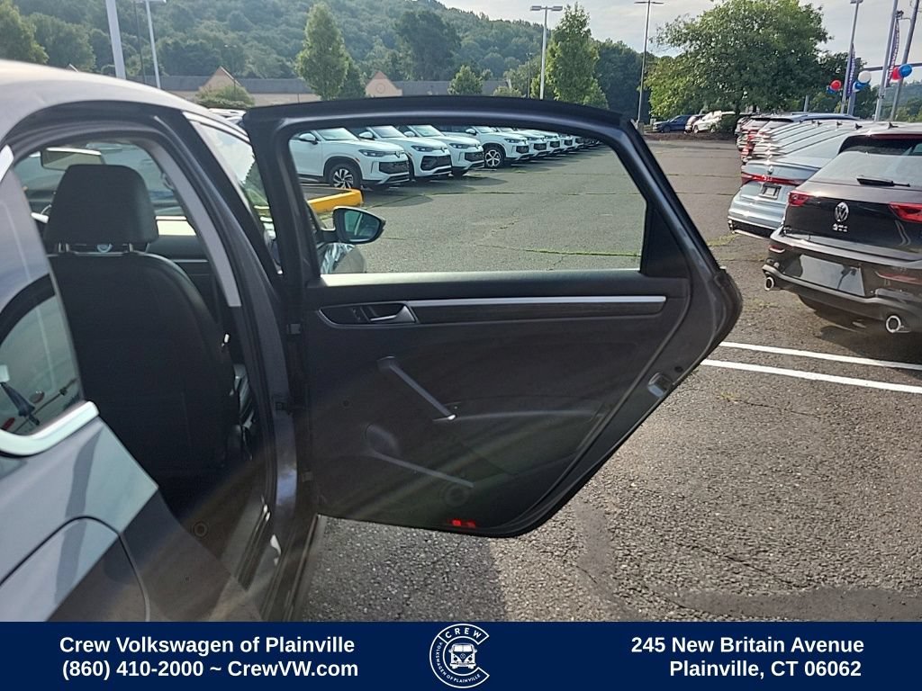 Used 2016 Volkswagen Passat 1.8T SE FWD image 45