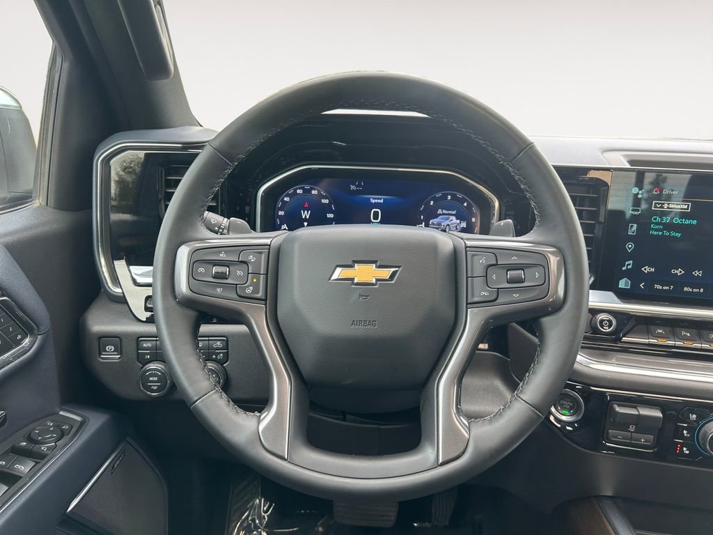 Used 2024 Chevrolet Silverado 1500 High Country w/ Technology Package image 14