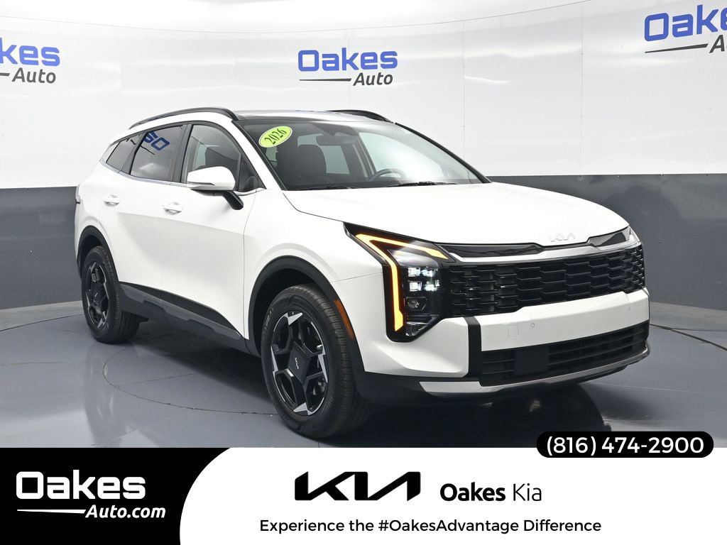 Certified 2026 Kia Sportage EX w/ EX Panoramic Sunroof Package