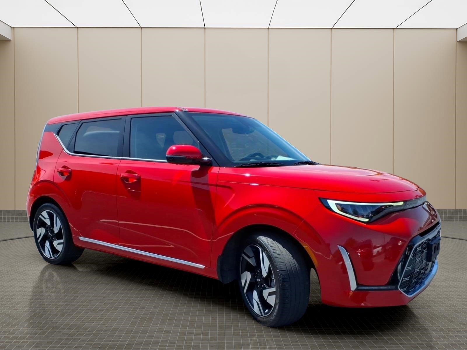 Used 2025 Kia Soul GT-Line w/ GT-Line Technology Package FWD image 5