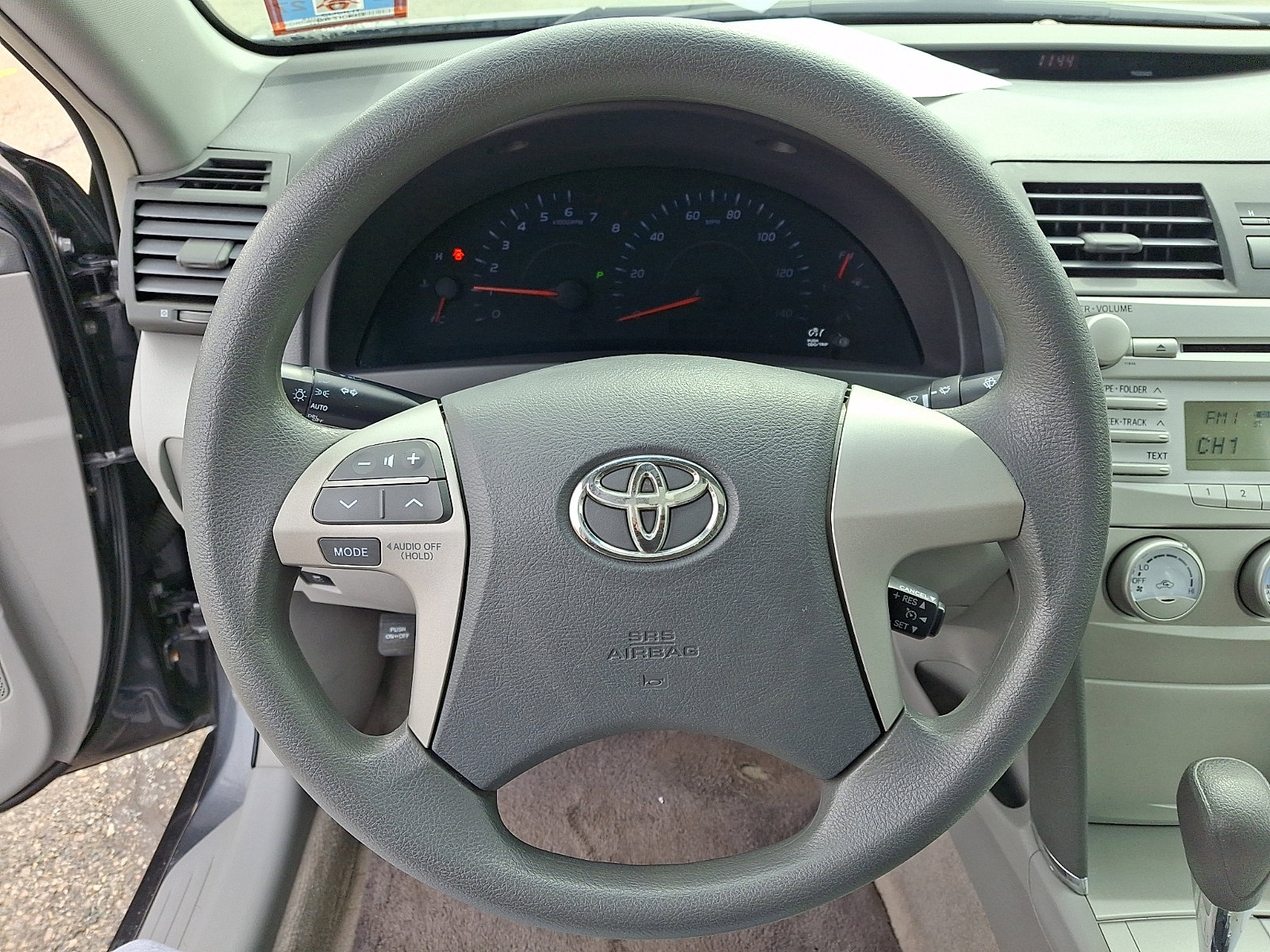 Used 2011 Toyota Camry LE w/ LE Extra-Value Pkg image 17