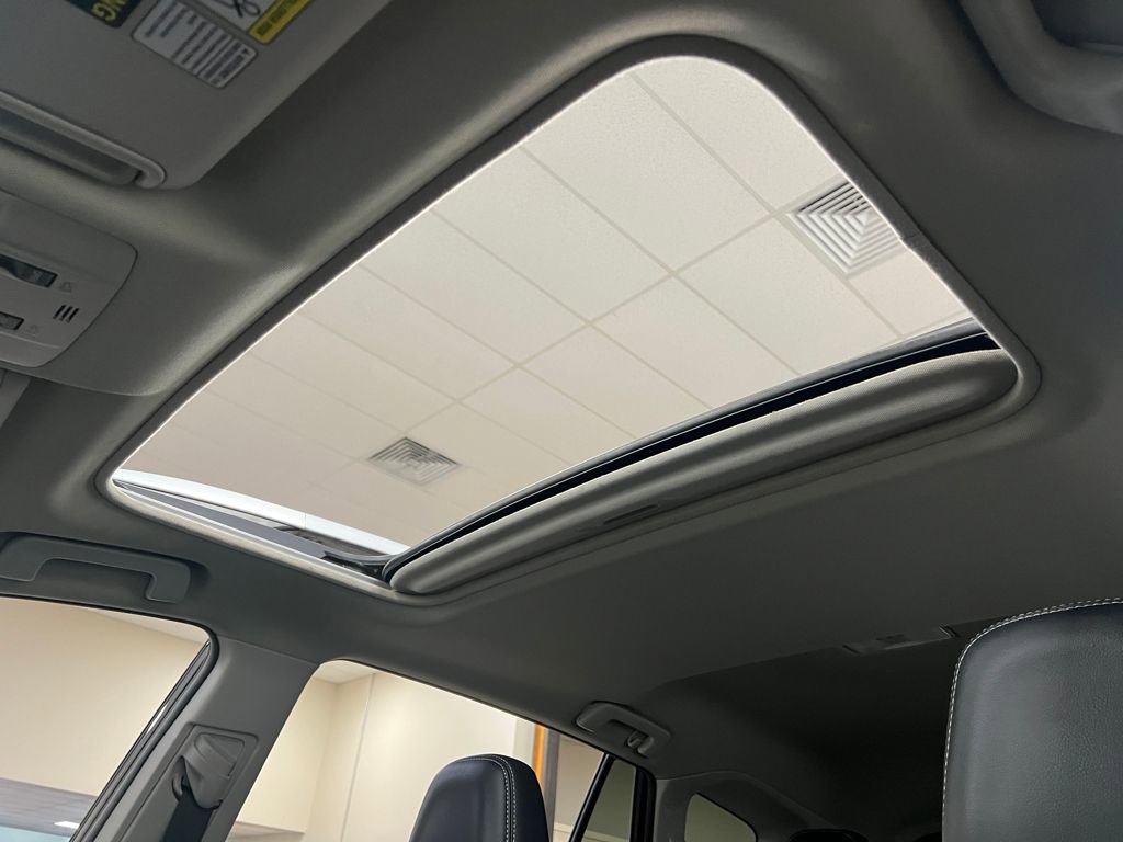 Used 2015 Toyota RAV4 Limited w/ Technology Package image 22