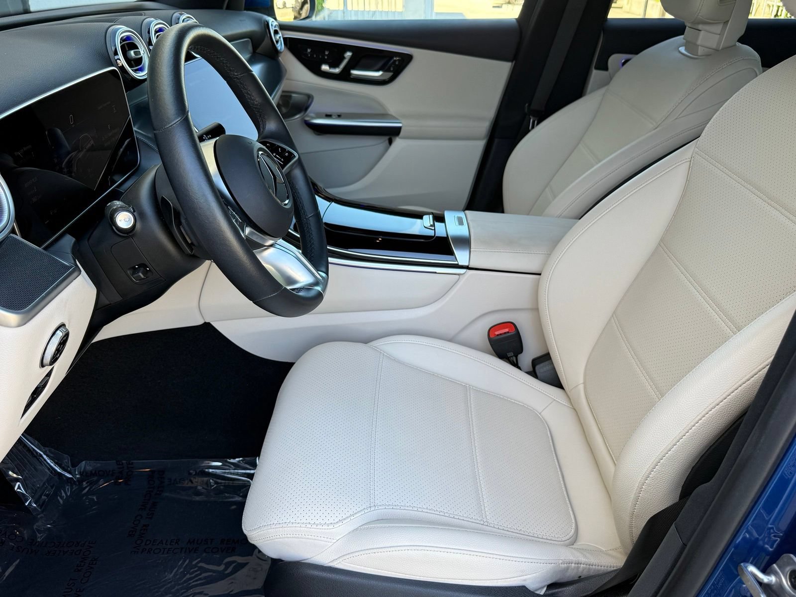 Used 2026 Mercedes-Benz GLC 300 image 28