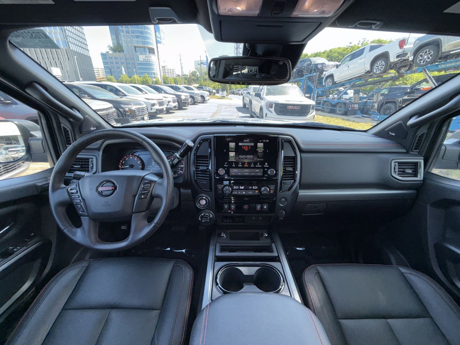 Used 2021 Nissan Titan PRO-4X w/ Pro-4x Convenience Package AWD/4WD image 23