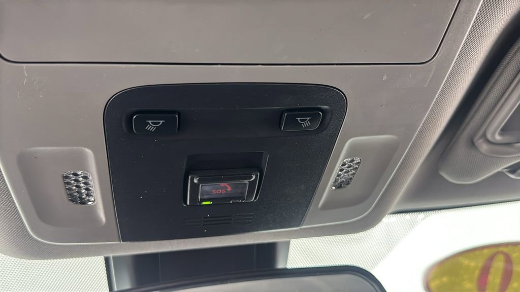 Used 2020 Toyota Camry SE image 28