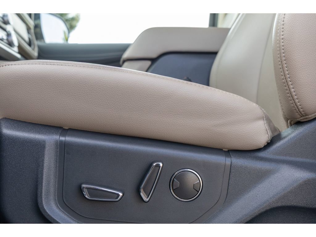 Used 2024 Ford Expedition Limited image 18