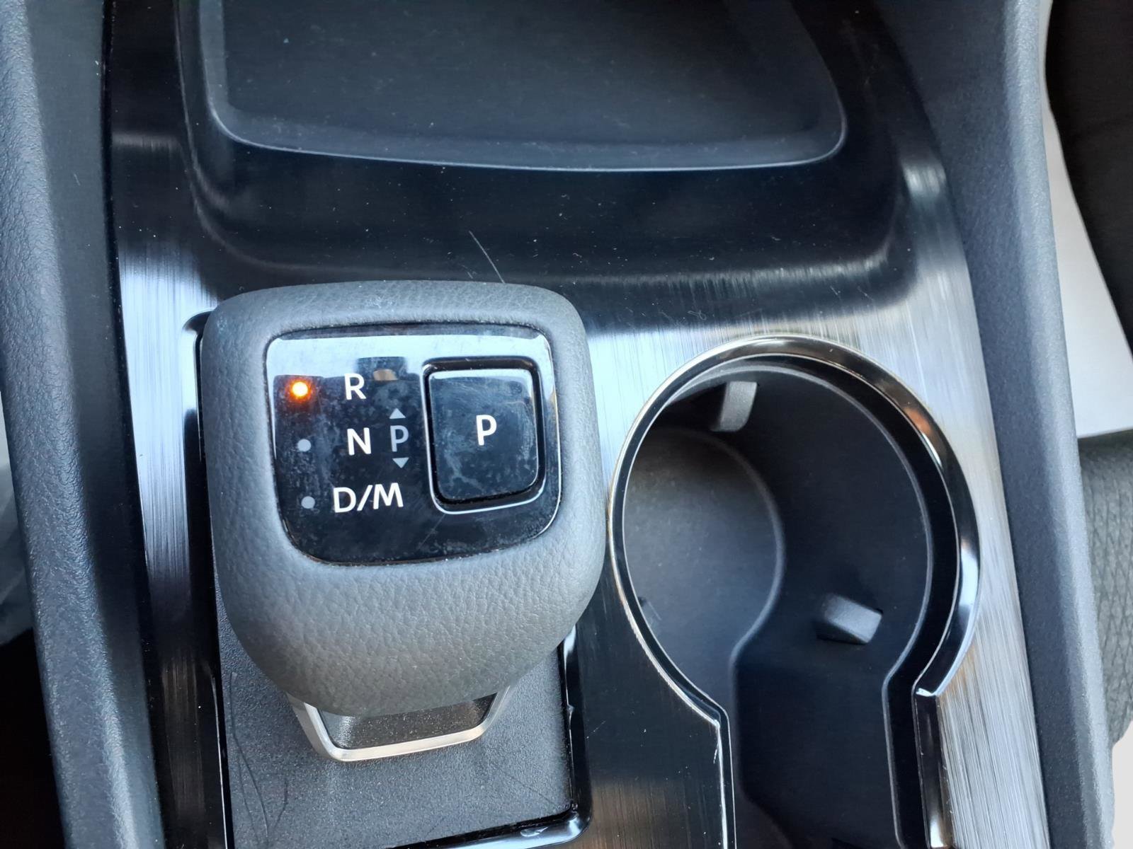 Certified 2025 Nissan Rogue SV image 18