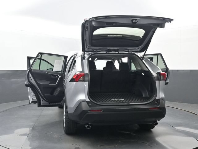 Used 2023 Toyota RAV4 LE FWD image 33