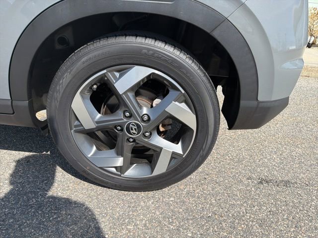 Used 2021 Hyundai Venue SEL w/ Cargo Package image 5