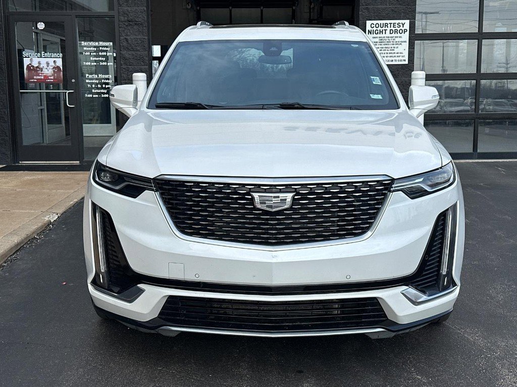 Certified 2024 Cadillac XT6 Premium Luxury AWD/4WD image 2