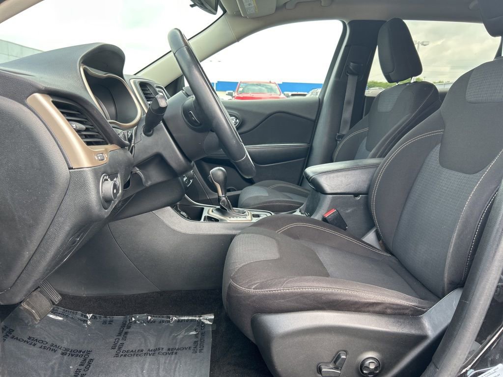Used 2015 Jeep Cherokee Latitude image 13