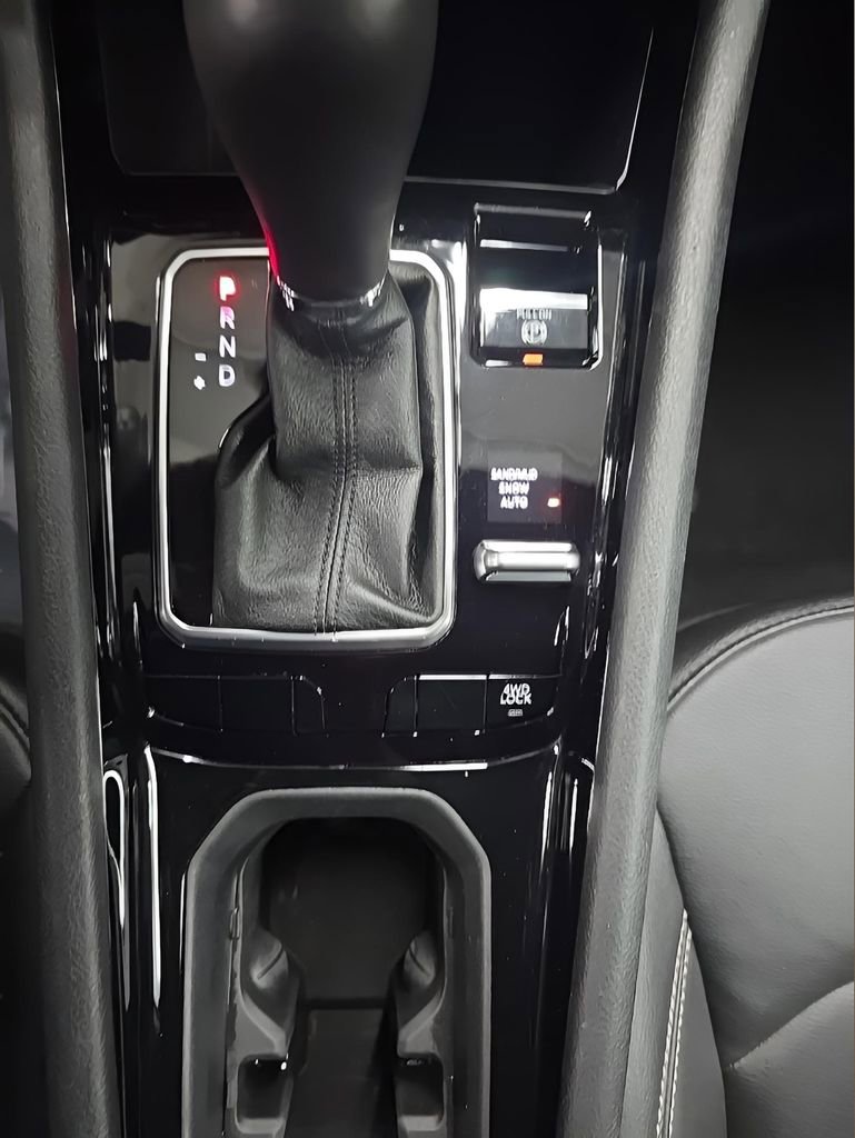 Used 2025 Jeep Compass Limited image 27