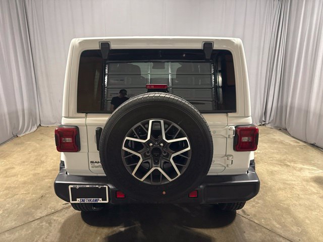 Used 2025 Jeep Wrangler Unlimited Sahara AWD/4WD image 27