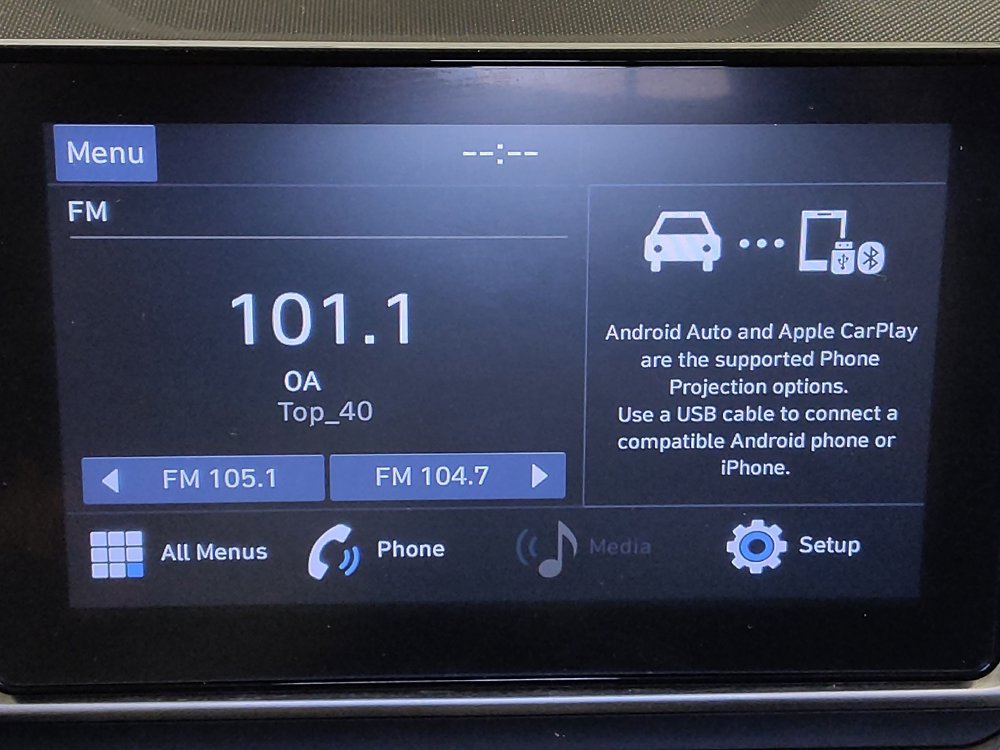 Used 2020 Hyundai Venue SEL image 25