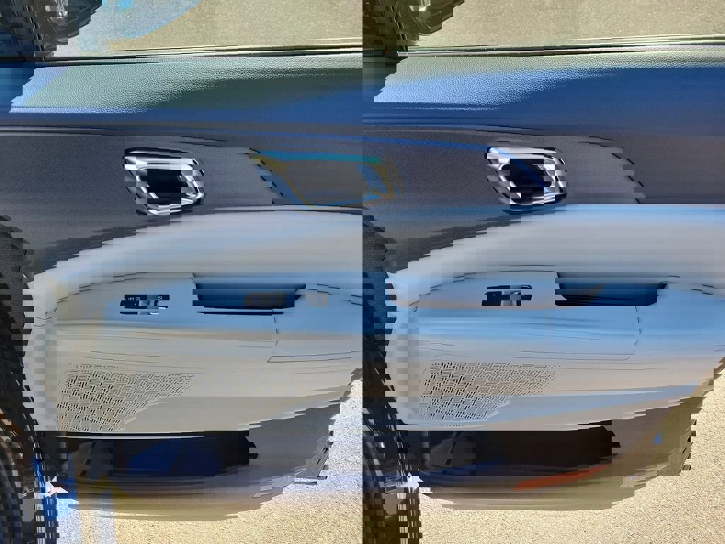 New 2026 Kia Carnival EX FWD image 10