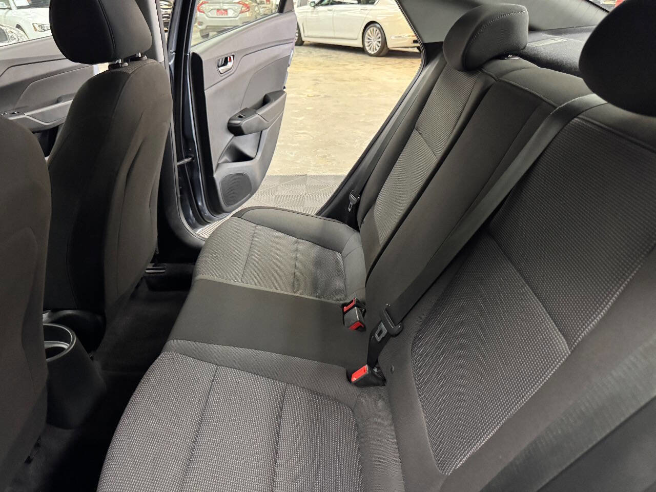 Used 2020 Hyundai Accent SE image 39