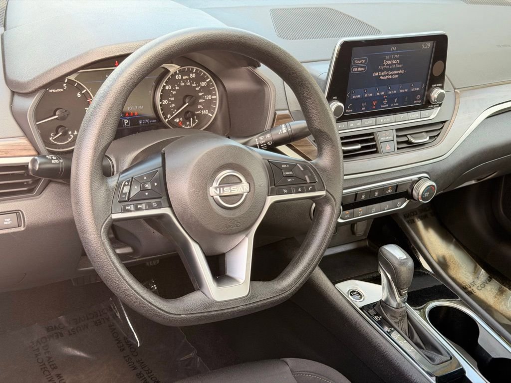 Used 2024 Nissan Altima 2.5 SV FWD image 21