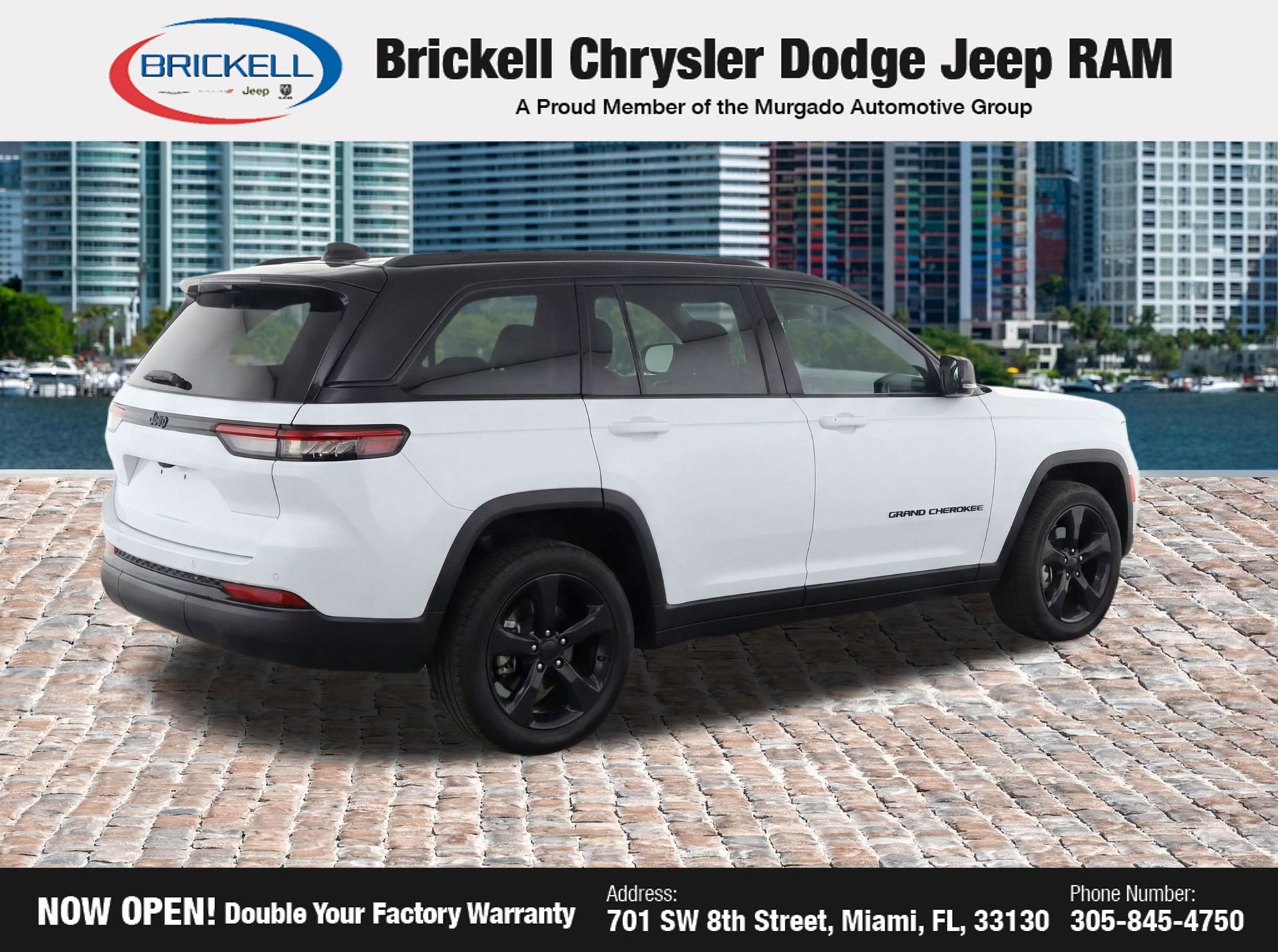Used 2023 Jeep Grand Cherokee Altitude RWD image 4