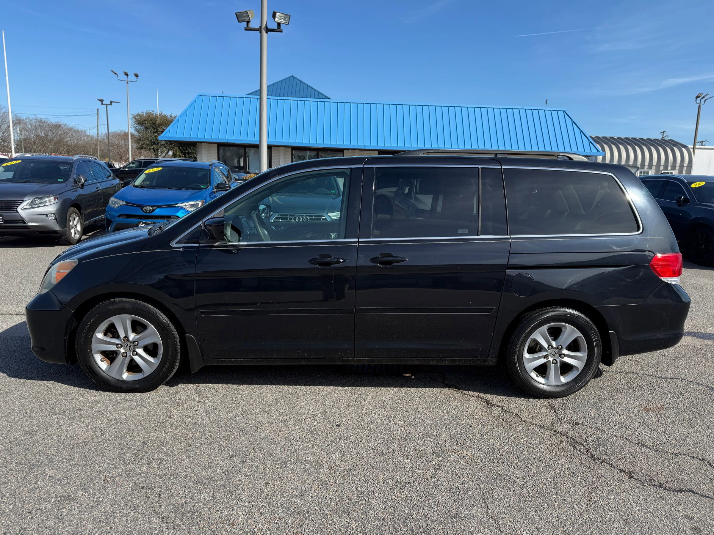 Used 2008 Honda Odyssey Touring image 3