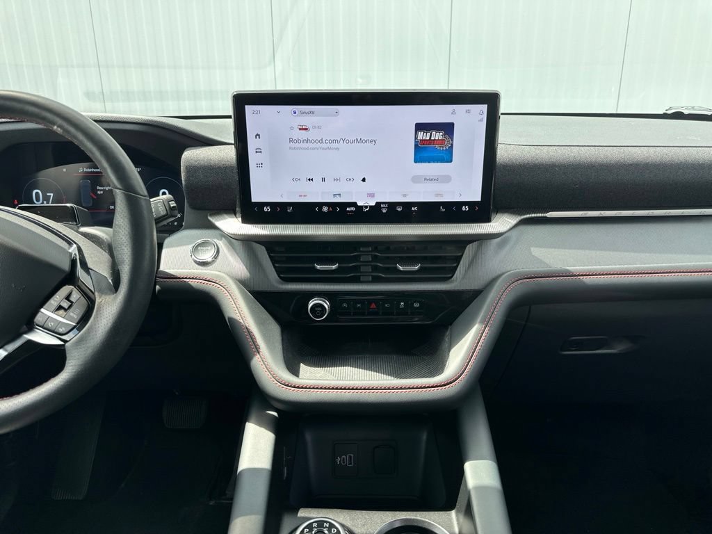 Used 2026 Ford Explorer ST-Line w/ ST-Line Street Pack AWD/4WD image 39