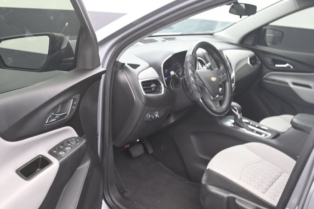 Used 2024 Chevrolet Equinox LS FWD image 11