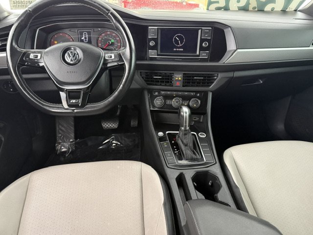 Used 2019 Volkswagen Jetta R-Line FWD image 16