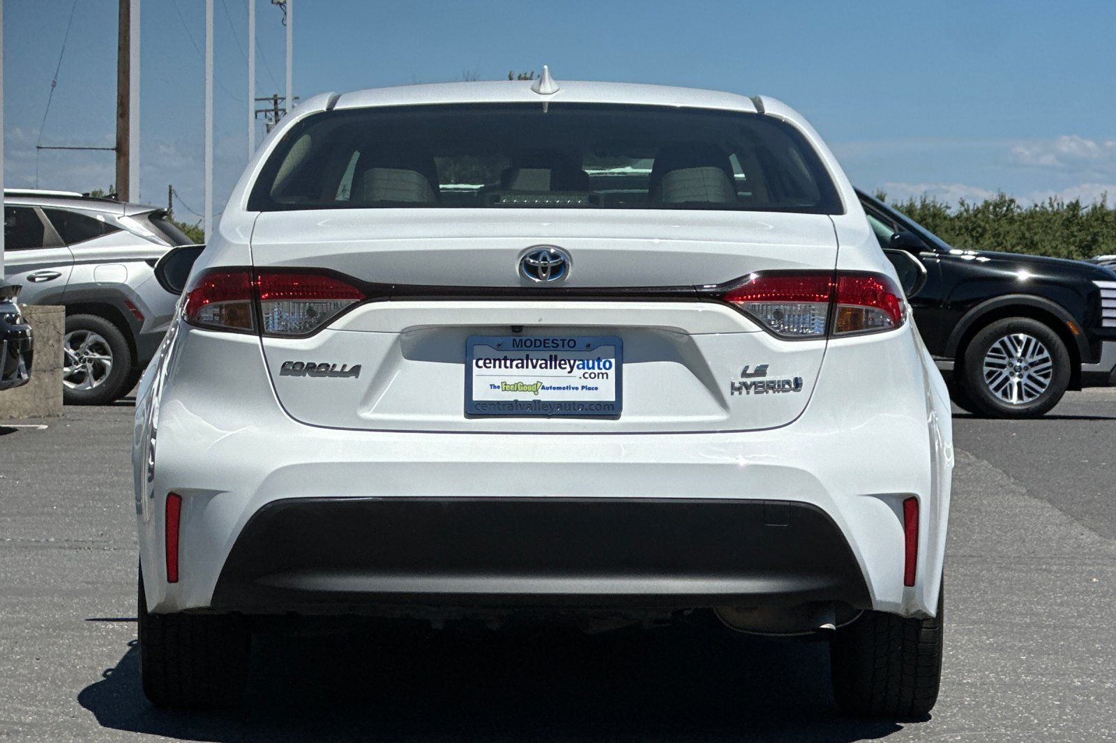 Used 2023 Toyota Corolla LE FWD image 5